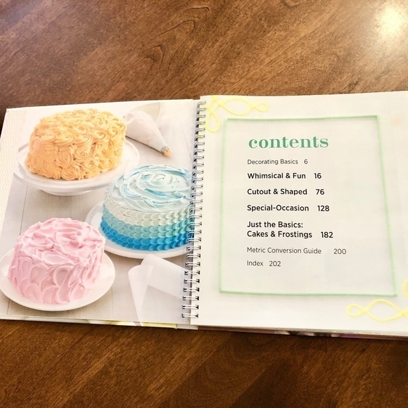 Betty Crocker Cook Books, Set of 2, Best Of Betty Crocker & Cake Decorating - Picture 11 of 15